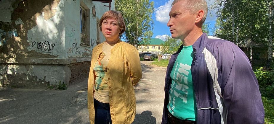 Семья, живущая рядом с тубдиспансером, высказывает претензии к учреждению. Главврач отвечает