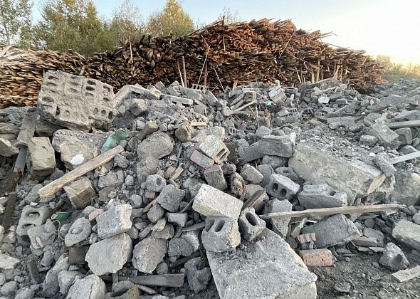 В районе Лесозавода неизвестные устроили свалку строительного мусора
