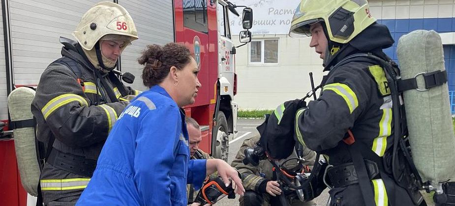 Отработка действий при вооруженном нападении, поджоге и прилете БПЛА прошла в серовской школе №9