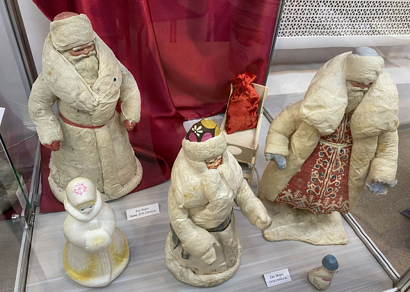 В Серовском историческом музее открылась выставка "Новый год похож на сказку"