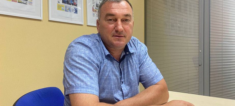 За спасение на пожаре брата и сестры серовчанину вручили медаль МЧС