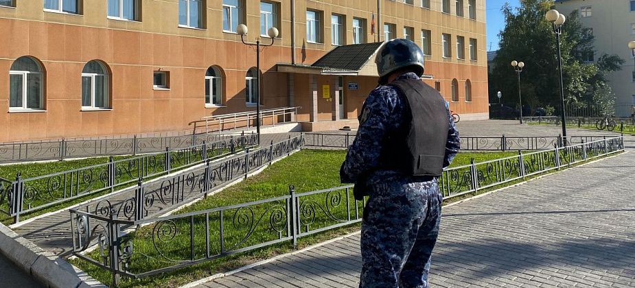 За ложное сообщение о минировании Серовской школы судят подростка из Екатеринбурга