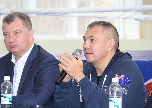 Юный серовчанин спросил у Кости Цзю, построят ли в городе Центр бокса