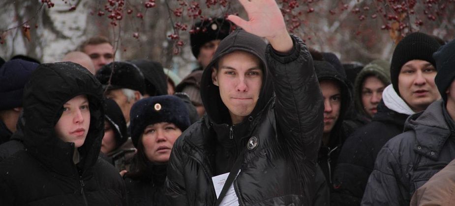 Из Серова на службу в армию проводили 25 призывников