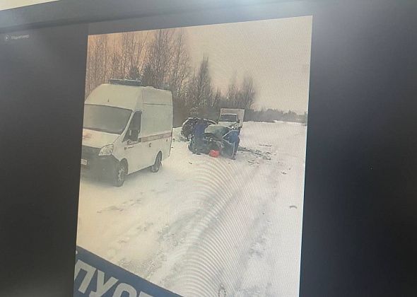 "Лоб в лоб". В районе деревни Семенова произошло столкновение автомобилей