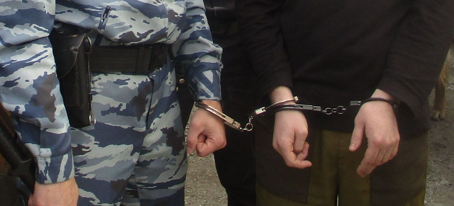 Житель Верхотурья приехал на Вагранскую, чтобы забрать наркозакладку. Но попался полицейскому патрулю