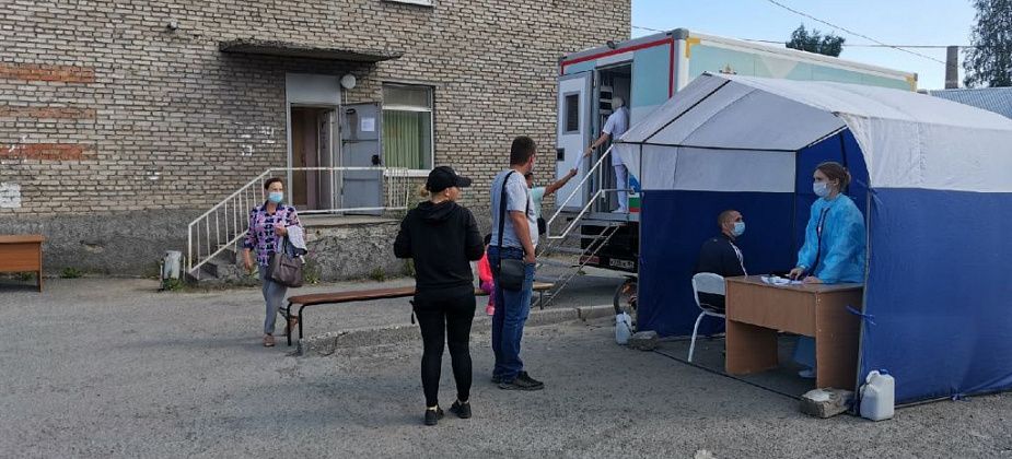 За день в Серове от COVID-19 привилось более 950 человек. Вакцинация продолжается
