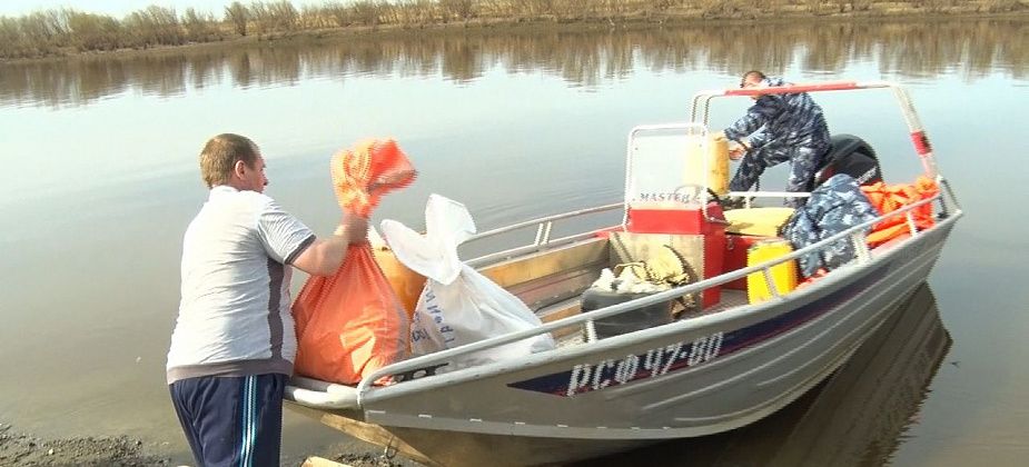 В Гаринский район был выполнен последний речной рейс по доставке почты