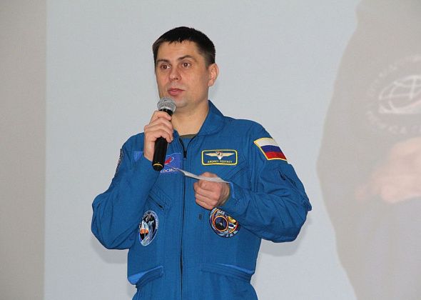 Уроженец Серова космонавт Андрей Федяев возьмет в полет флаг города, где вырос