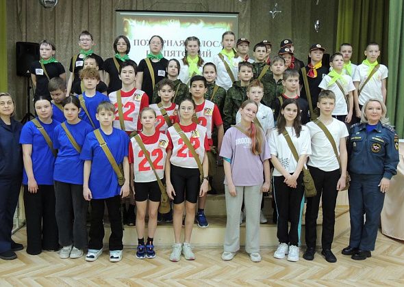 Серовские школьники соревновались на «Пожарной полосе препятствий»