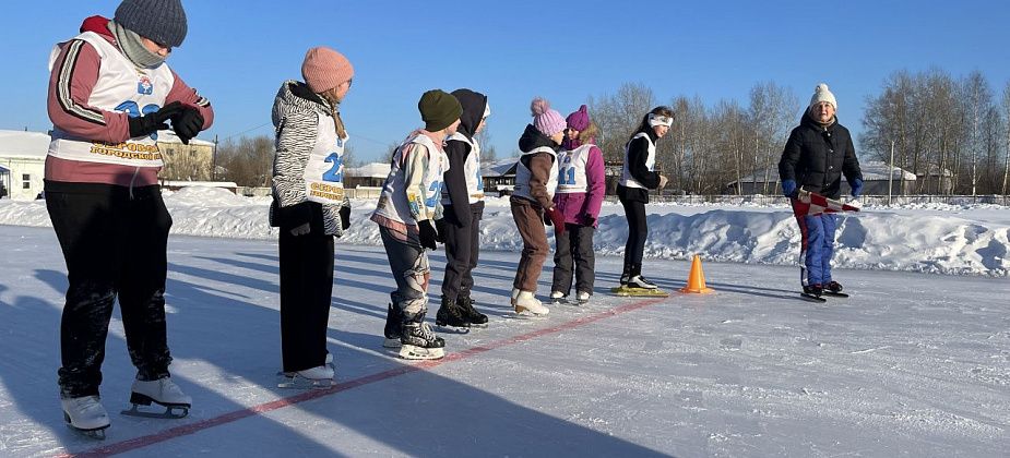 В Серове школьники открыли конькобежный сезон