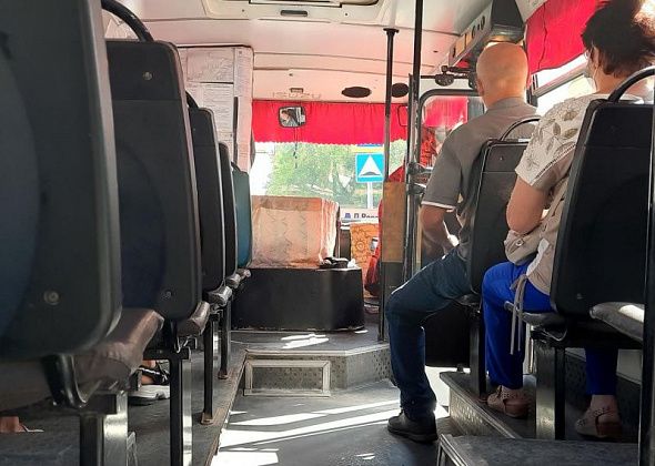 "Нам что, дома сидеть?". Жители Филькино и Новой Колы недовольны работой транспорта