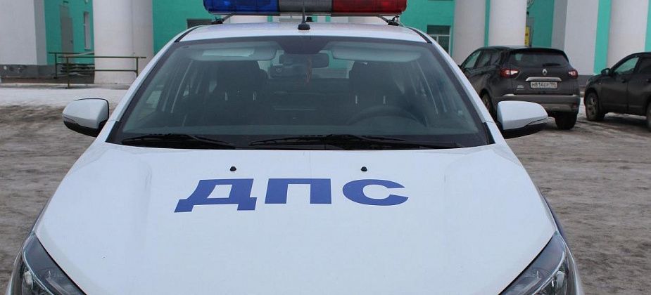 В Серове возбудили уголовное дело в отношении водителя, который укусил за палец инспектора ГИБДД Краснотурьинска