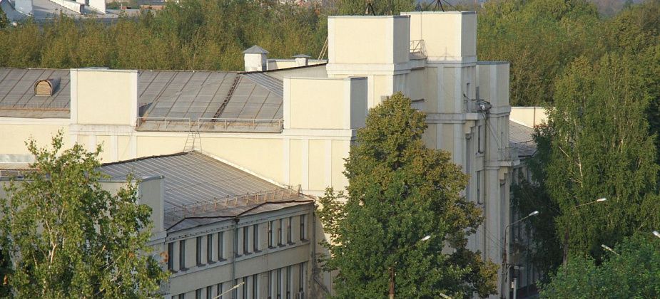 На реставрацию кровли и фасада ДКМ выделено 83 миллиона рублей. Работы хотят провести в 2024 году