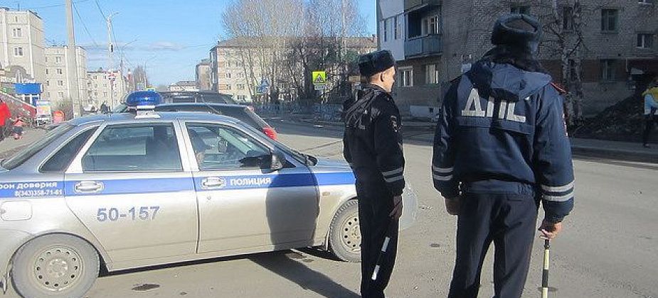 Госавтоинспекция Серова проверяет тонировку машин