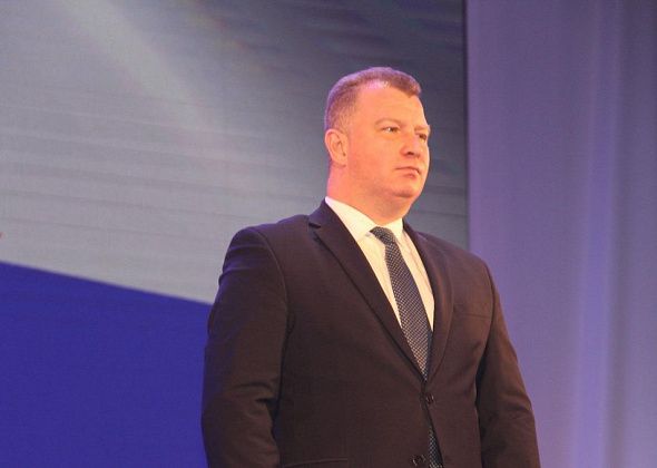 Сколько зарабатывают глава Серова, председатели Думы и КРК?