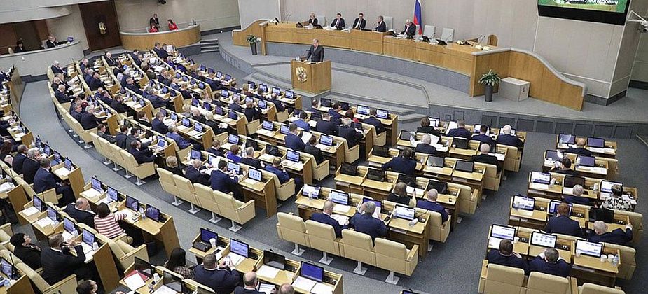 Комитет Госдумы отклонил поправку об ограничениях для детей депутатов