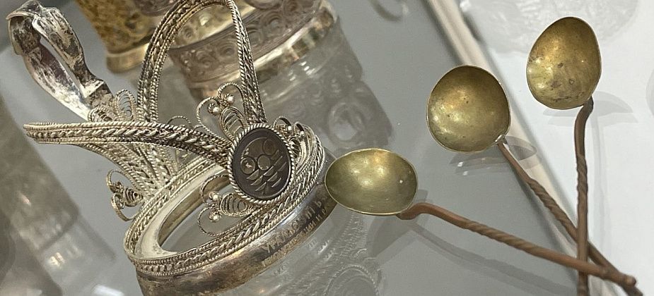 Серовчан приглашают посмотреть на подстаканники и "побывать" в Свердловске