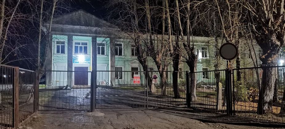 У серовской школы №2 откапиталят фасад. Из облбюджета выделено почти 10 миллионов рублей