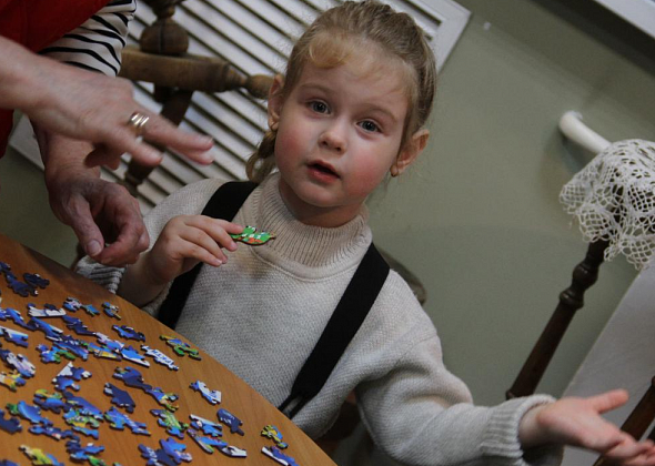 На «Ночи  искусств» в музее серовчане слушали песни и пьесы, делали русскую березоньку