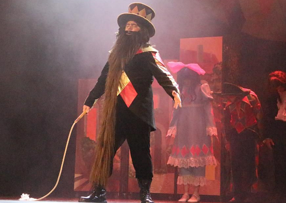 Чеховцы представили серовчанам свою версию сказки “Буратино”