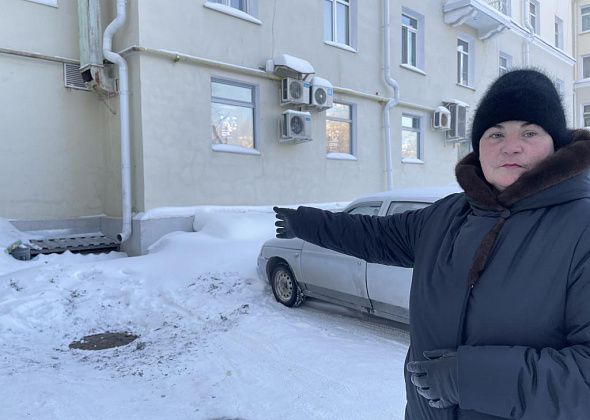 “Нам брать мусорные пакеты из туалета и носить в администрацию?" Серовчане пожаловались на проблемы общежития