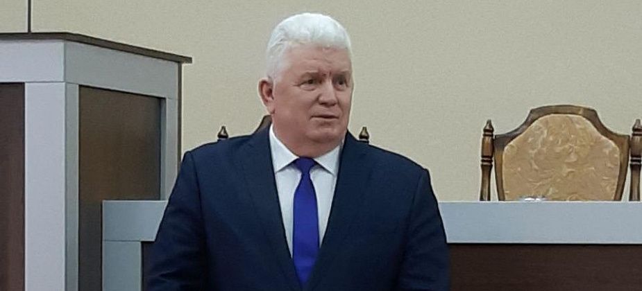 Альберт Юсупов сложил полномочия председателя Думы Серова