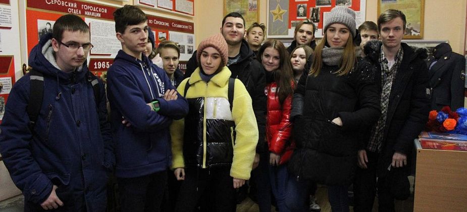 «Студенческий десант» высадился в отделе полиции Серова