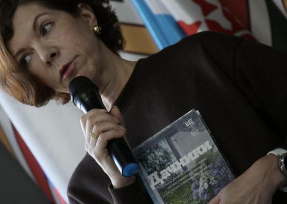 Что связывает Ипатьева и Ельцина, почему нейросети – это шайтан? Серовчане встретились с писателем Анной Матвеевой