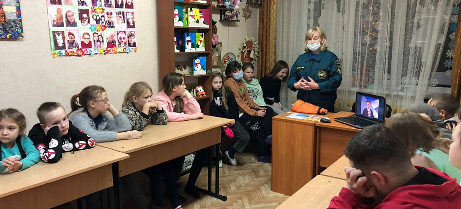 Юным серовчанам рассказали, как правильно выбирать пиротехнику