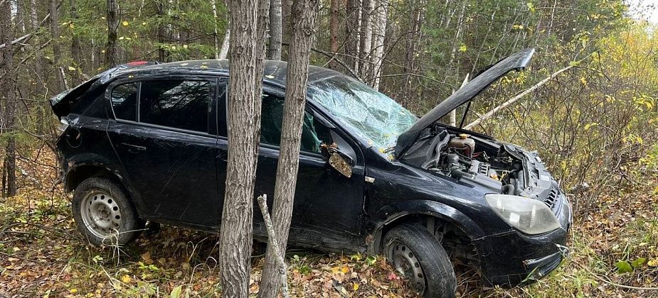 На трассе между Серовом и Сосьвой с дороги «улетел» автомобиль