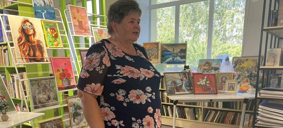 Серовчан приглашают в Центральную библиотеку на выставку творчества инвалидов “От сердца к сердцу”