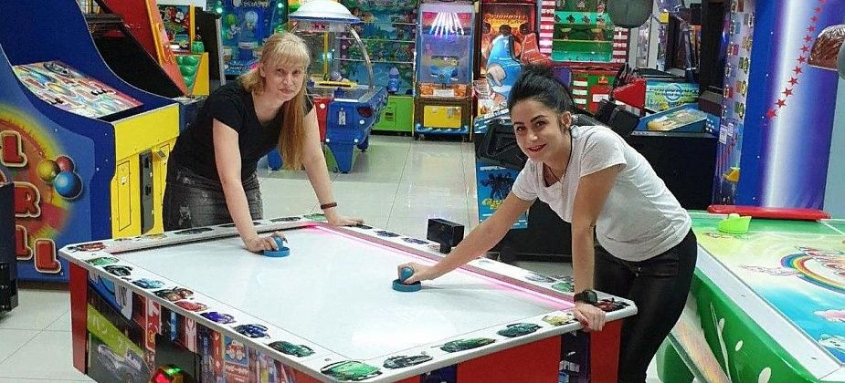 "HAPPY PARK" - это центр развлечения, веселья и яркого настроения! Приходите! 