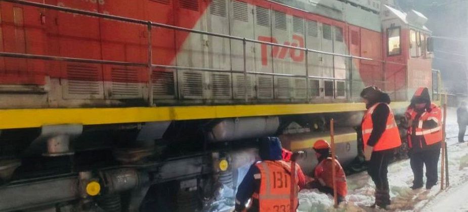 В Серове с путей сошел локомотив