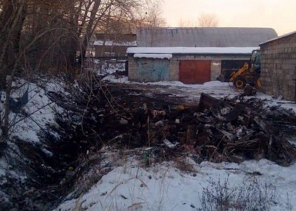 Власти Серова прокомментировали ситуацию с несанкционированной свалкой в районе гаражей по улице Нахабина