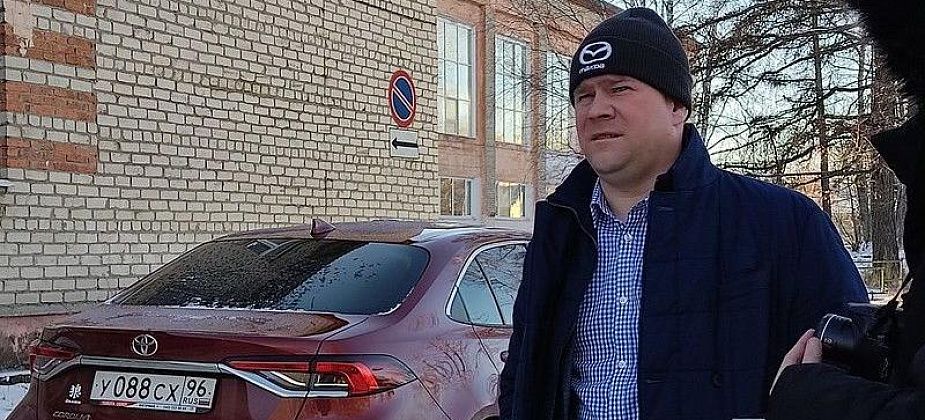Серовский районный суд вновь заседает по делу в отношении депутата ЗакСо Коркина 