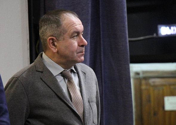 “Надо дорогу молодым уступать”. Михаил Кынкурогов покидает пост зама главы Серова 