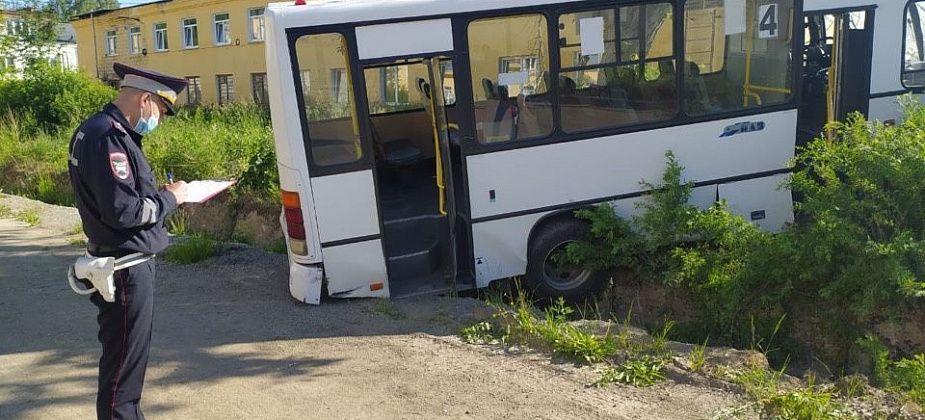 В Свердловской области вынесен приговор по уголовному делу о гибели 8 человек в ДТП с автобусом