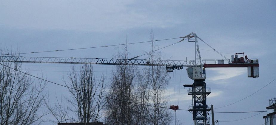 На месте аварийного дома в Серове построят 20-квартирный дом для врачей, с “французскими балкончиками”