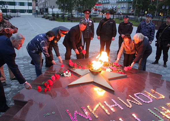 Полицейские Серова зажгли свечи в память земляков, погибших в годы Великой Отечественной войны