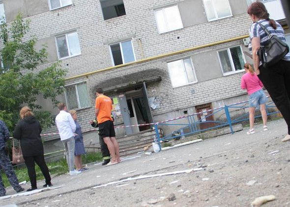 Фотоотчет с места взрыва газа в многоквартирном доме в Серове