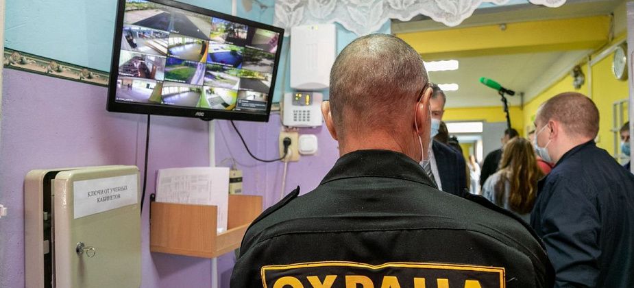 По поручению Евгения Куйвашева в образовательных учреждениях прошли внеплановые комплексные проверки безопасности