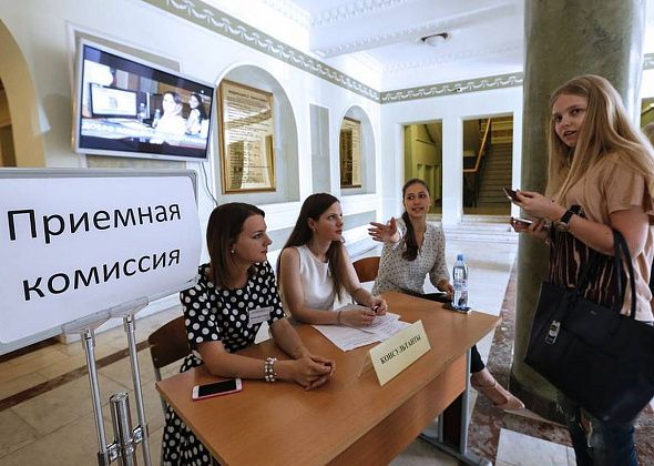 Рособрнадзор определил минимальные баллы ЕГЭ для получения аттестата и поступления в вузы