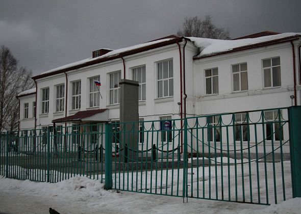 "Все сразу же свалили на школу". Директор сосьвинской школы прокомментировала ситуацию с заболевшими детьми