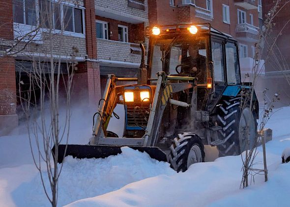 Ночью от снега будут чистить улицу Луначарского. Серовчан призывают убрать машины с парковки 