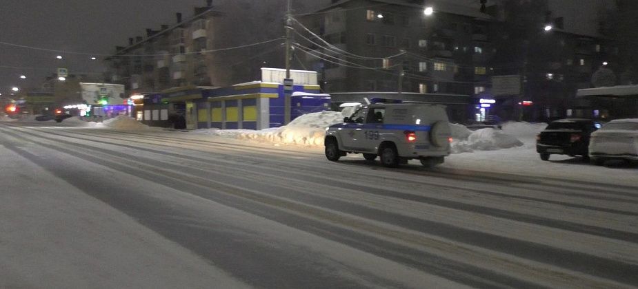 Полиция предупреждает серовчан об уловках мошенников через громкоговорители, в торговых центрах, рабочих чатах, дома