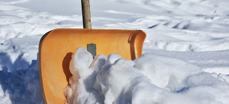 Госавтоинспекция Серова предупреждает: за выброс снега на проезжую часть - штраф