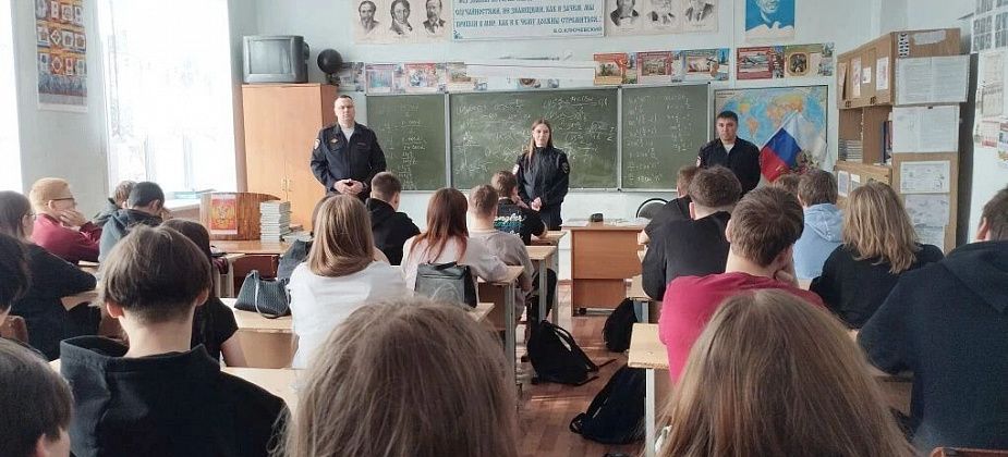 Полиция Серова проводит акцию по предупреждению безнадзорности и правонарушений среди несовершеннолетних