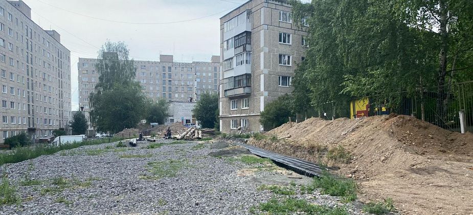 В Серове прокуратура начала проверку из-за падения пенсионерки в яму