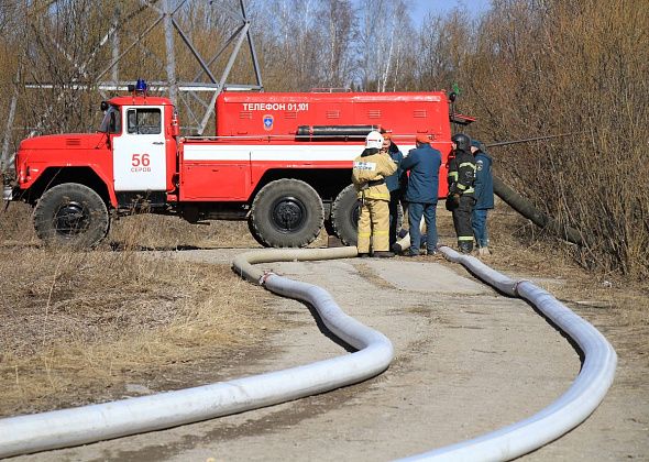 В Серове сгорела пилорама и две "ГАЗели"